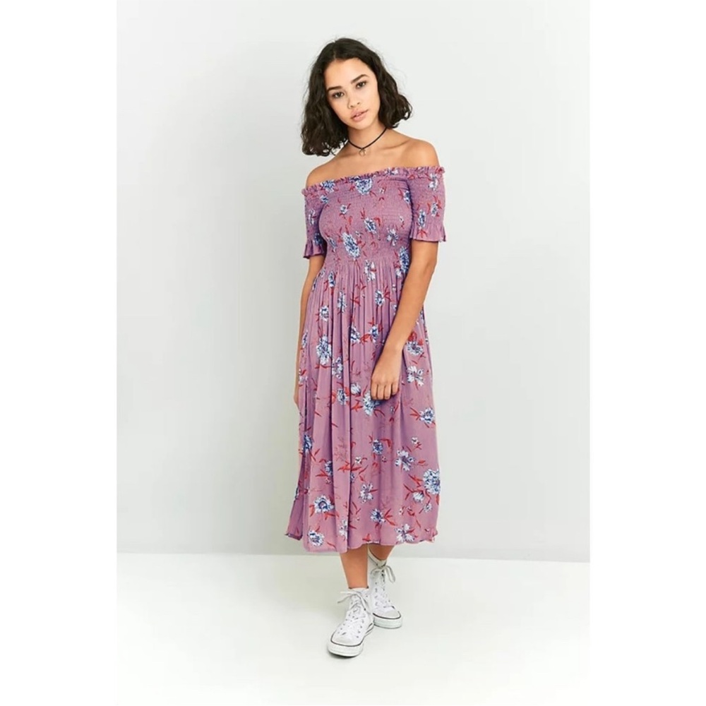 Kimchi Blue Off-Shoulder Floral Midi Dress in Mauve, Small